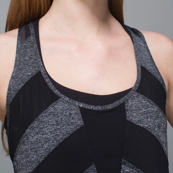 VEUC Lululemon If You’re Lucky Tank - 4 - Picture 6 of 9